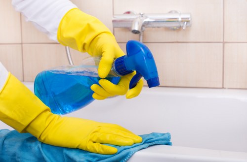 Brixton carpet cleaning specialists using deep cleaning equipment