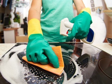 End-of-tenancy deep cleaning for a Brixton apartment interior